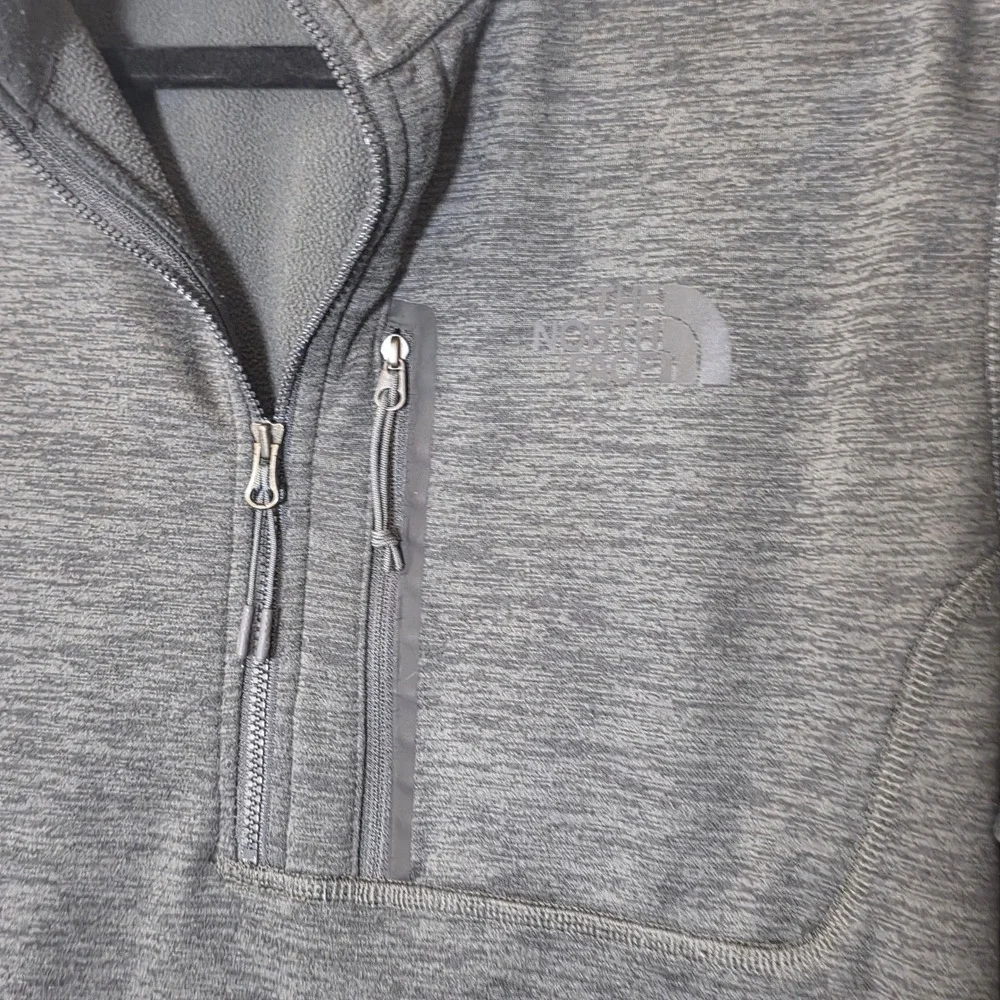The North Face Quarter Zip Pullover Mens Medium Gray Fleece Gorpcore